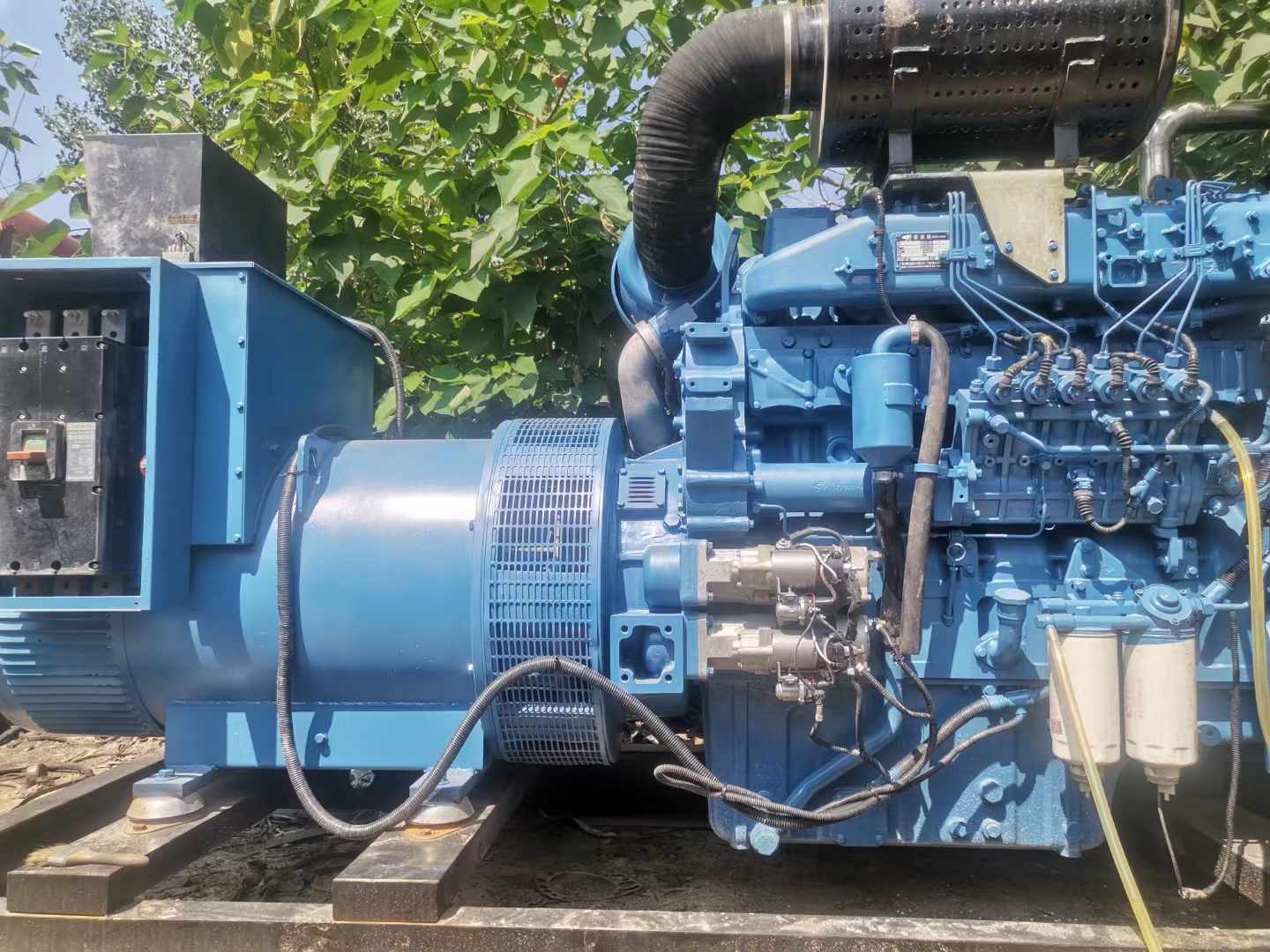 双清详细说明降低 800kW 柴油发电机输出电流波动的方法