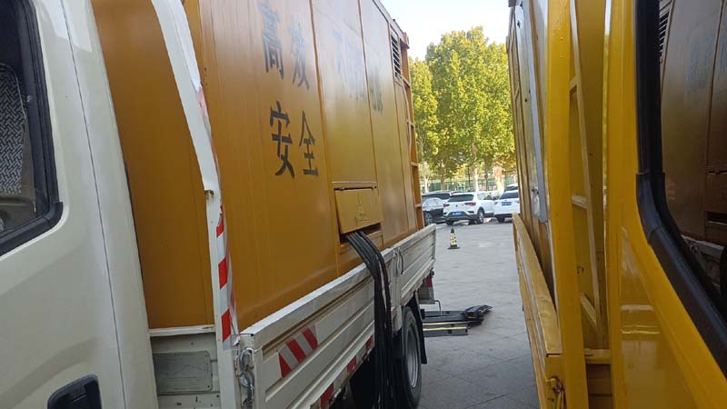 双清如何判断柴油发电机组和UPS电源的切换时间是否符合要求？