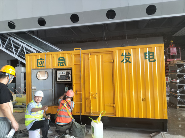 双清怎样判断空气滤清器是否需要更换？
